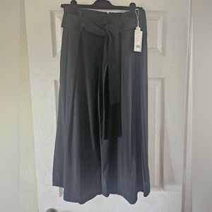 New black Vince cullotes